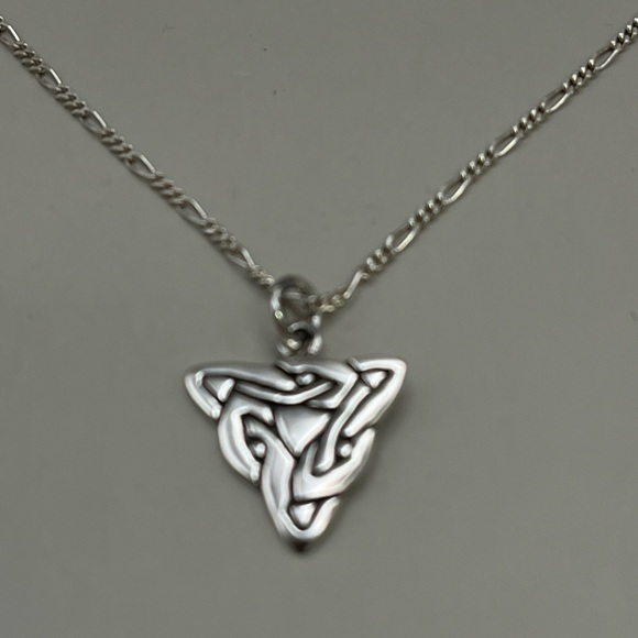 Jewelry - Sterling Silver Celtic Knot Pendant Necklace